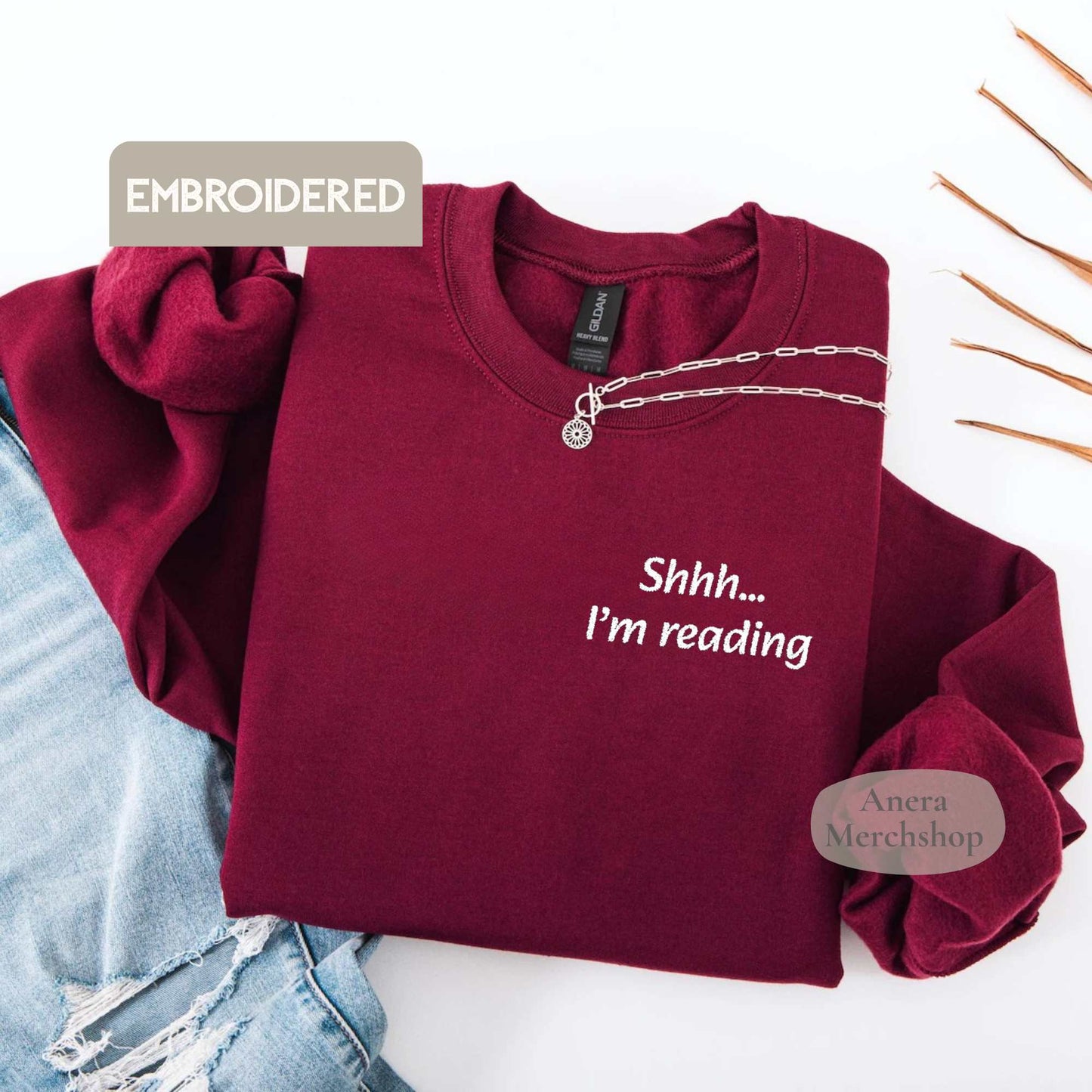 Shhh... i´m reading Bestickter Pullover