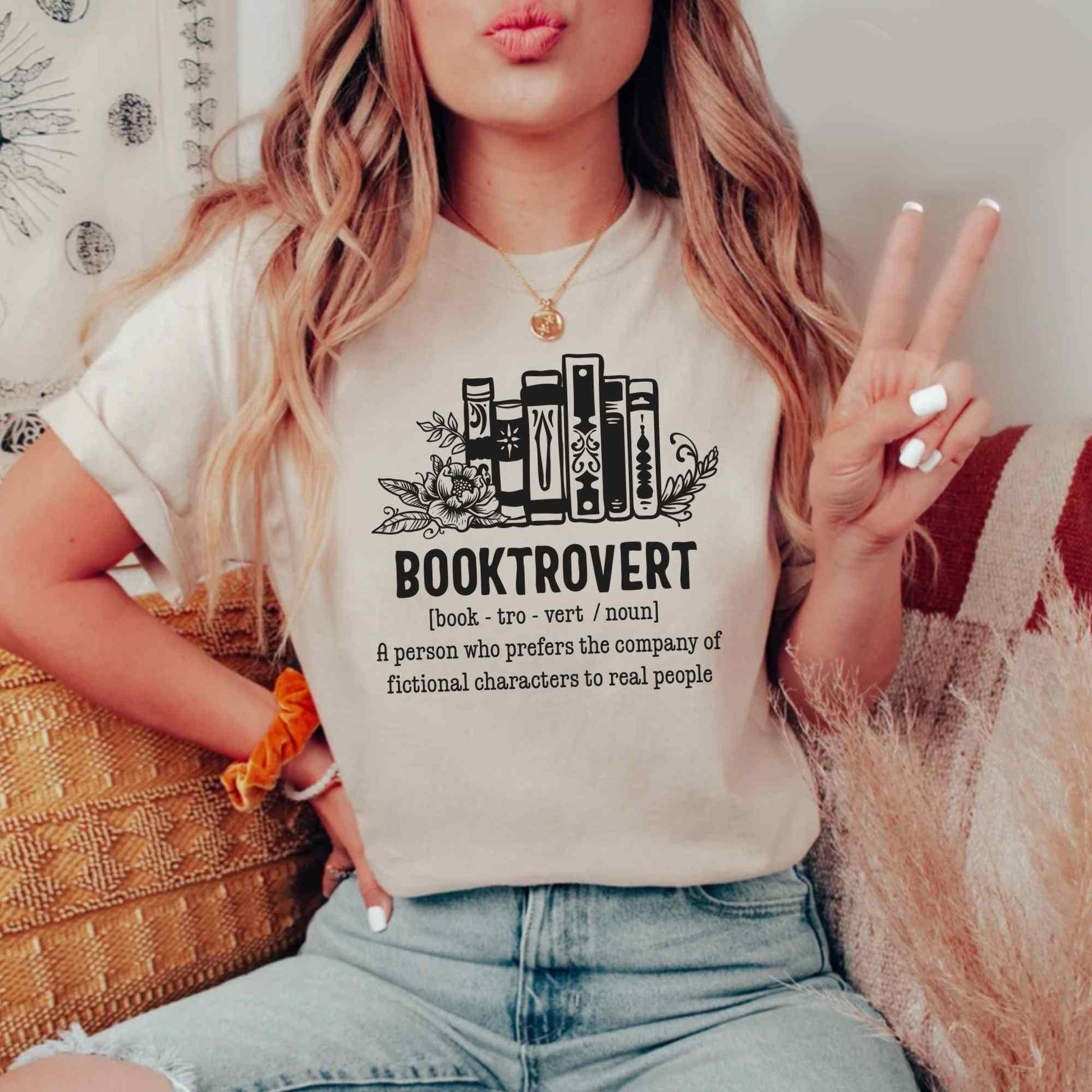 Introverted Book Lover Tee - Perfect for Bibliophiles! Readingshirt, literary gift, Booktok Reading Shirt, literature Shirt, Bookfan Gift