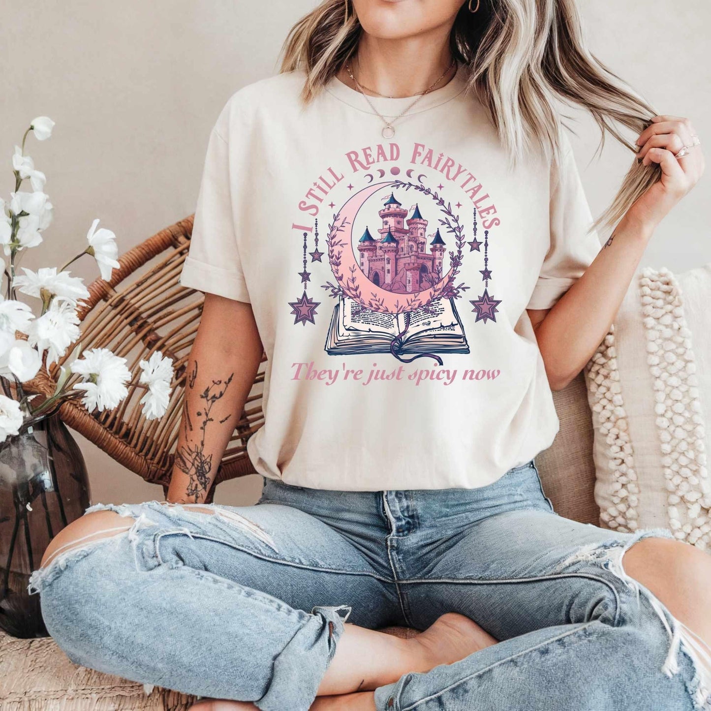 Fairytale vintage Retro Leseshirt, literary gift, Books Dragons, Booktok Reading Sweatshirt, dark academia, Bookfan Gift, love reading shirt