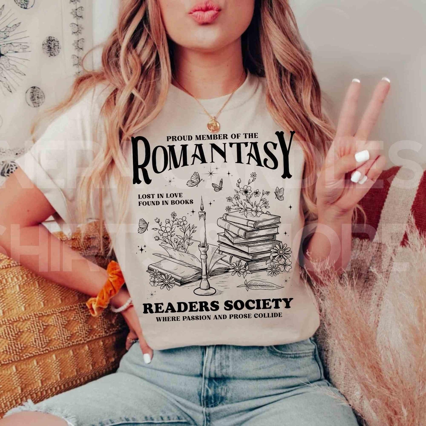 Romantasy Reading Shirt, Booklover Leseshirt, literary gift, Booktok Romance Shirt, Bookfan Gift, love reading shirt, funny reading tshirt