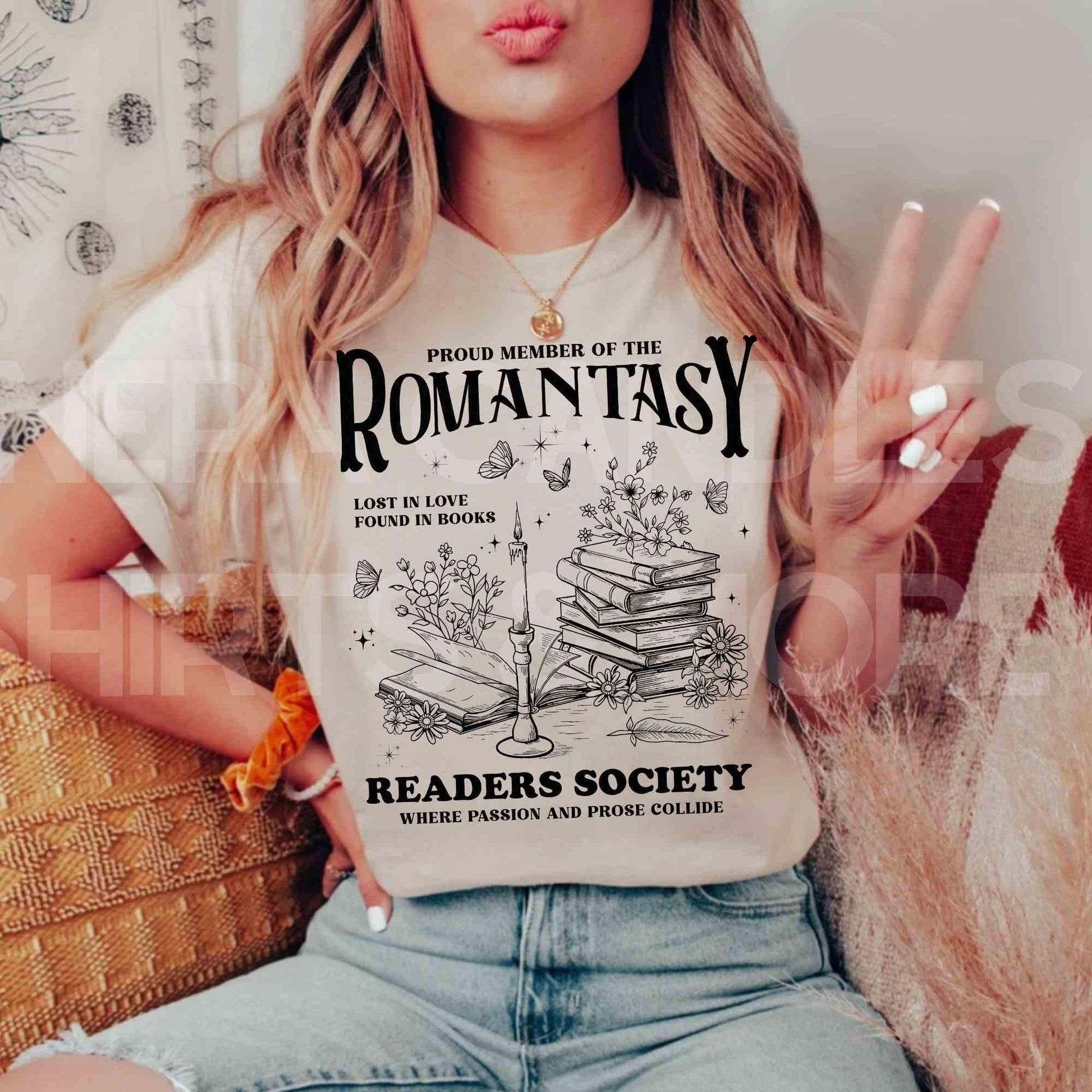 Romantasy Reading Shirt, Booklover Leseshirt, literary gift, Booktok Romance Shirt, Bookfan Gift, love reading shirt, funny reading tshirt