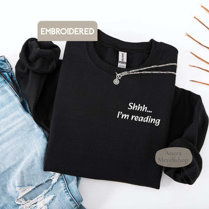 Shhh... i´m reading Bestickter Pullover